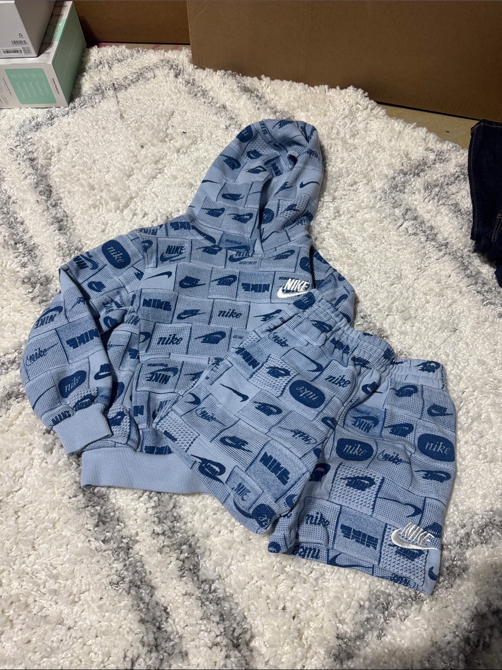 Nike Light Blue & Navy Logo Hoodie and Shorts Set size 4